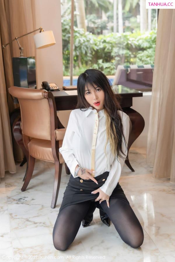 美七Mia  [XiuRen]高清写真图 2021.11.15 No.4213 美七 Mia第15张图片